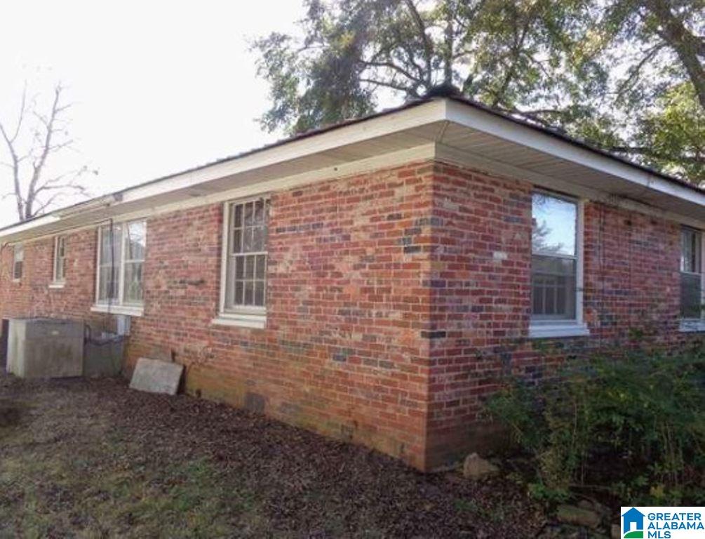 153 Shaw Street Jemison, AL 35085 - Photo 2 of 10