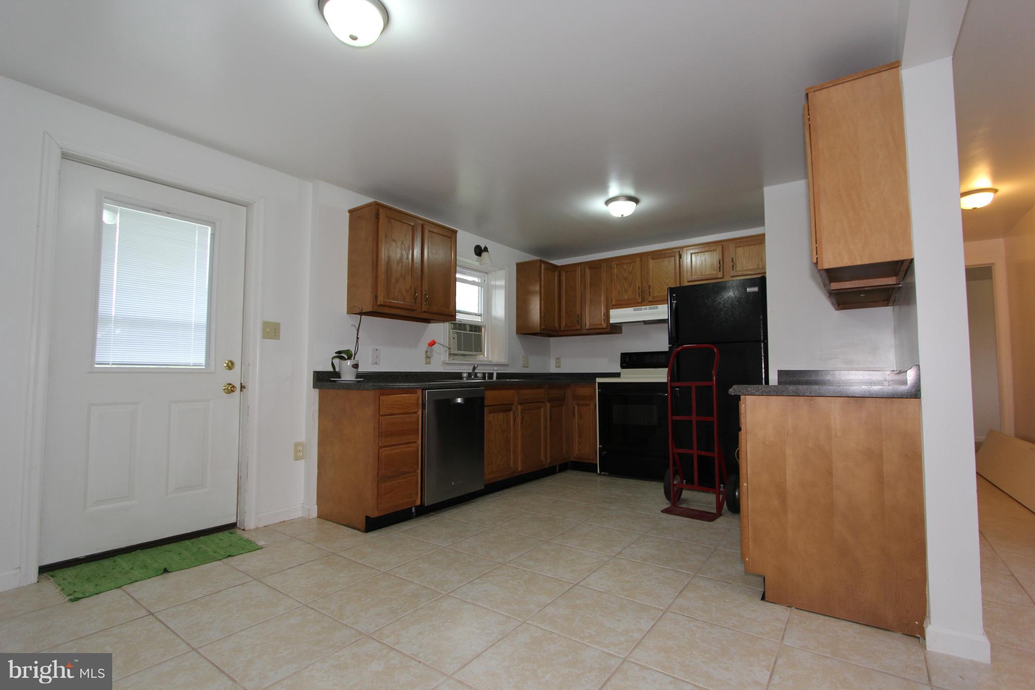 9841 Bartgis Road Frederick, MD 21702 - Photo 15 of 24 Lower level kitchen, view 3