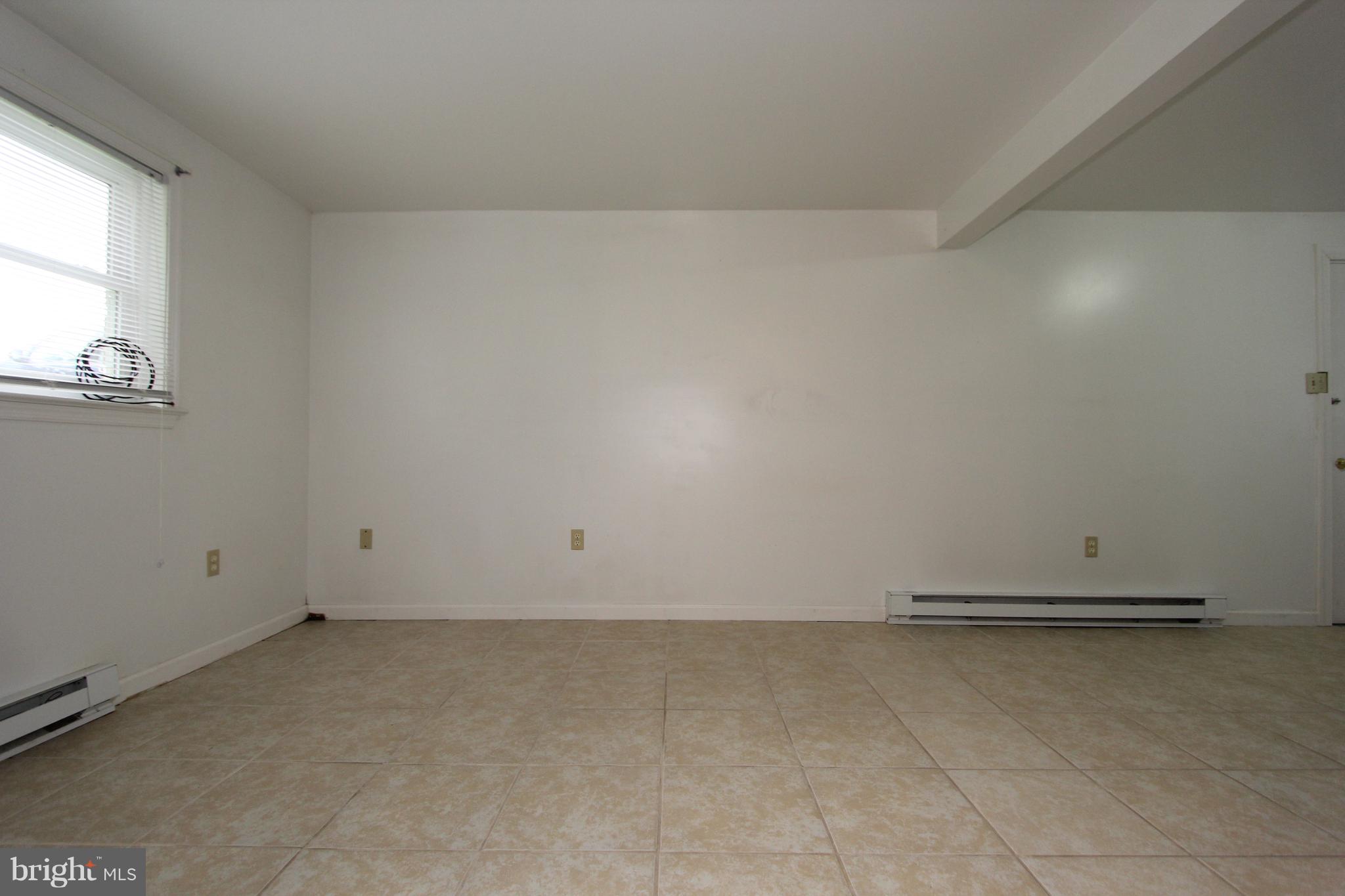 9841 Bartgis Road Frederick, MD 21702 - Photo 18 of 24 Family / living room, view 2