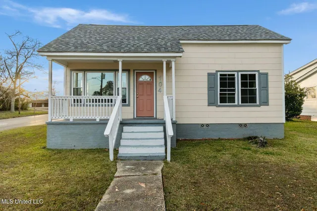 $119,925 | 104 North 14th Avenue, Laurel, MS 39440
