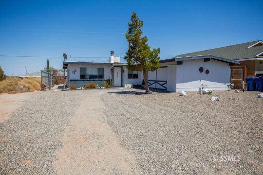 1304 Sims Street Ridgecrest, CA 93555 - Photo 1 of 19