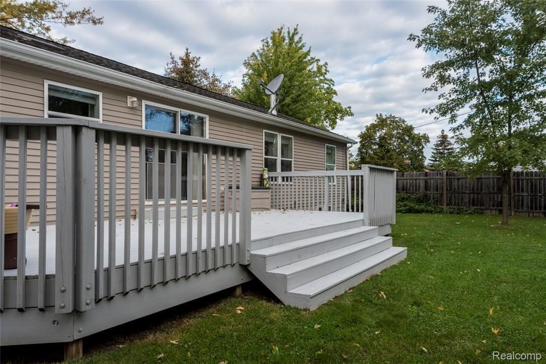 3011 Longview Avenue Rochester, MI 48307 - Photo 7 of 39 Vogel Team Longview Photos-7.jpg