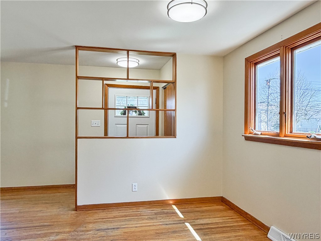 874 Beach Road Cheektowaga, NY 14225 - Photo 17 of 38