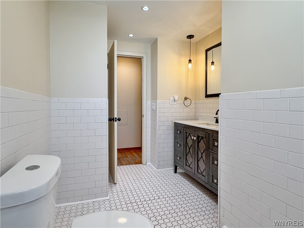 874 Beach Road Cheektowaga, NY 14225 - Photo 26 of 38