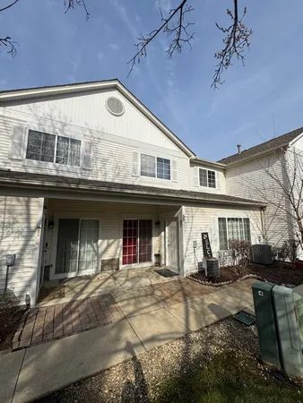 $245,000 | 87 Braxton Lane, Aurora, IL 60504
