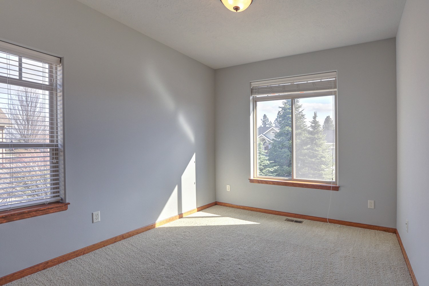 2404 West Stratton Avenue Spokane, WA 99208 - Photo 30 of 43