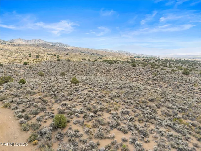 a view of a sky view