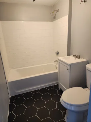 $1,650 | 337 Dulude Avenue, Unit 2F, Woonsocket, RI 02895