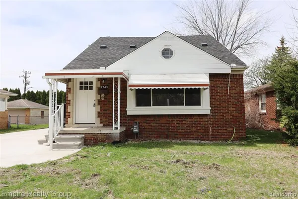 $349,900 | 5743 North Highland Street, Dearborn Heights, MI 48127