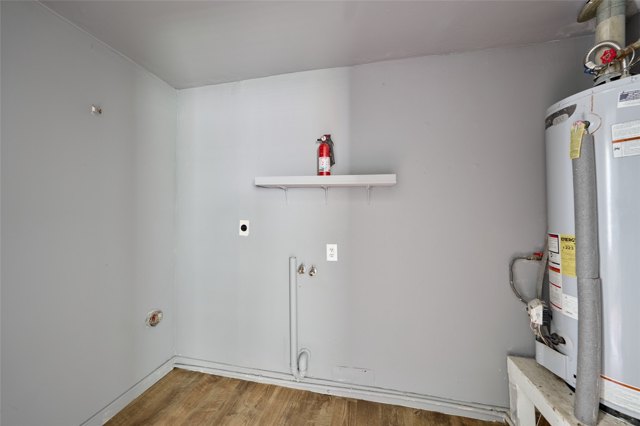 4914 Yellowstone Boulevard Houston, TX 77021 - Photo 11 of 22 Wash Room