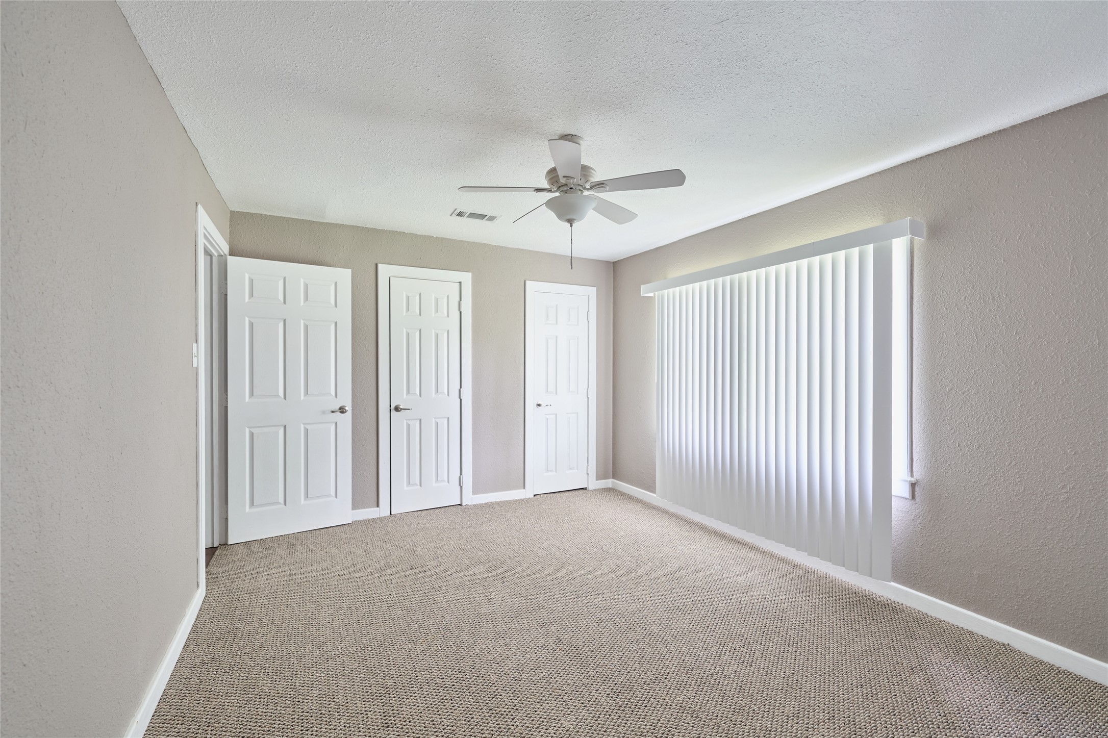 4914 Yellowstone Boulevard Houston, TX 77021 - Photo 15 of 22 Bedroom 2