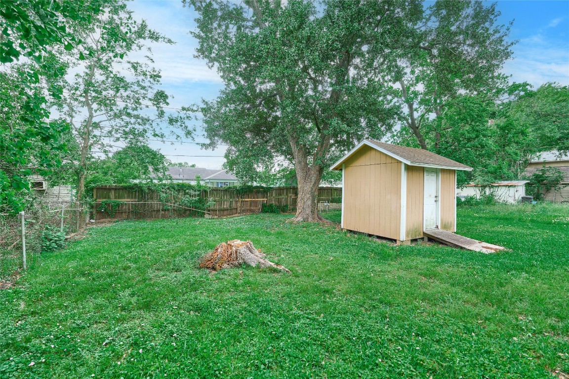 4914 Yellowstone Boulevard Houston, TX 77021 - Photo 22 of 22 Shed Included with Sale of the home