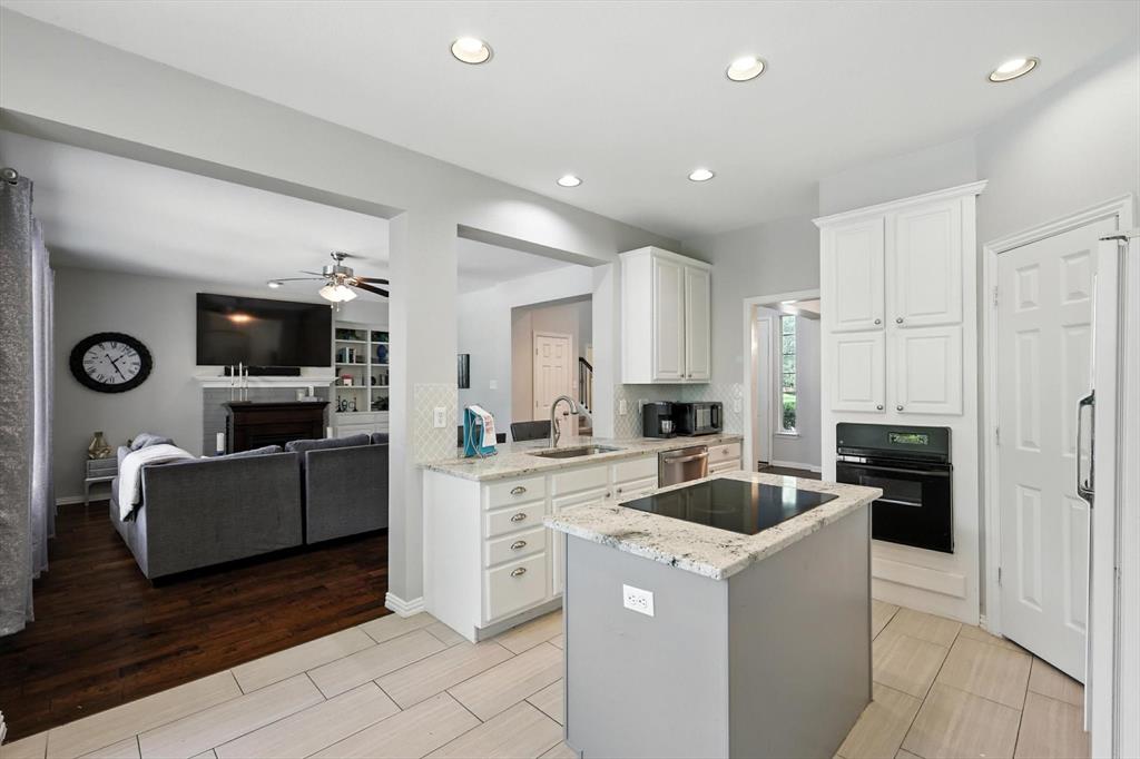 3501 Devonshire Court Flower Mound, TX 75022 - Photo 18 of 40