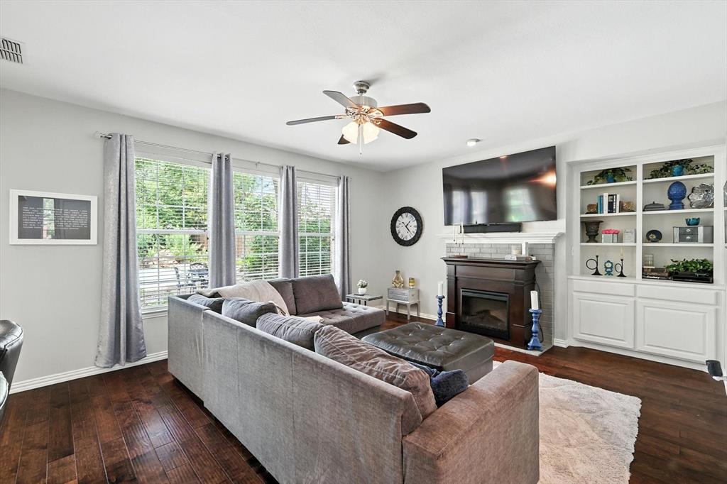 3501 Devonshire Court Flower Mound, TX 75022 - Photo 10 of 40