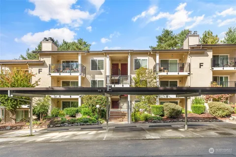 $530,000 | 13626 Northeast 7th Street, Unit F10, Bellevue, WA 98005