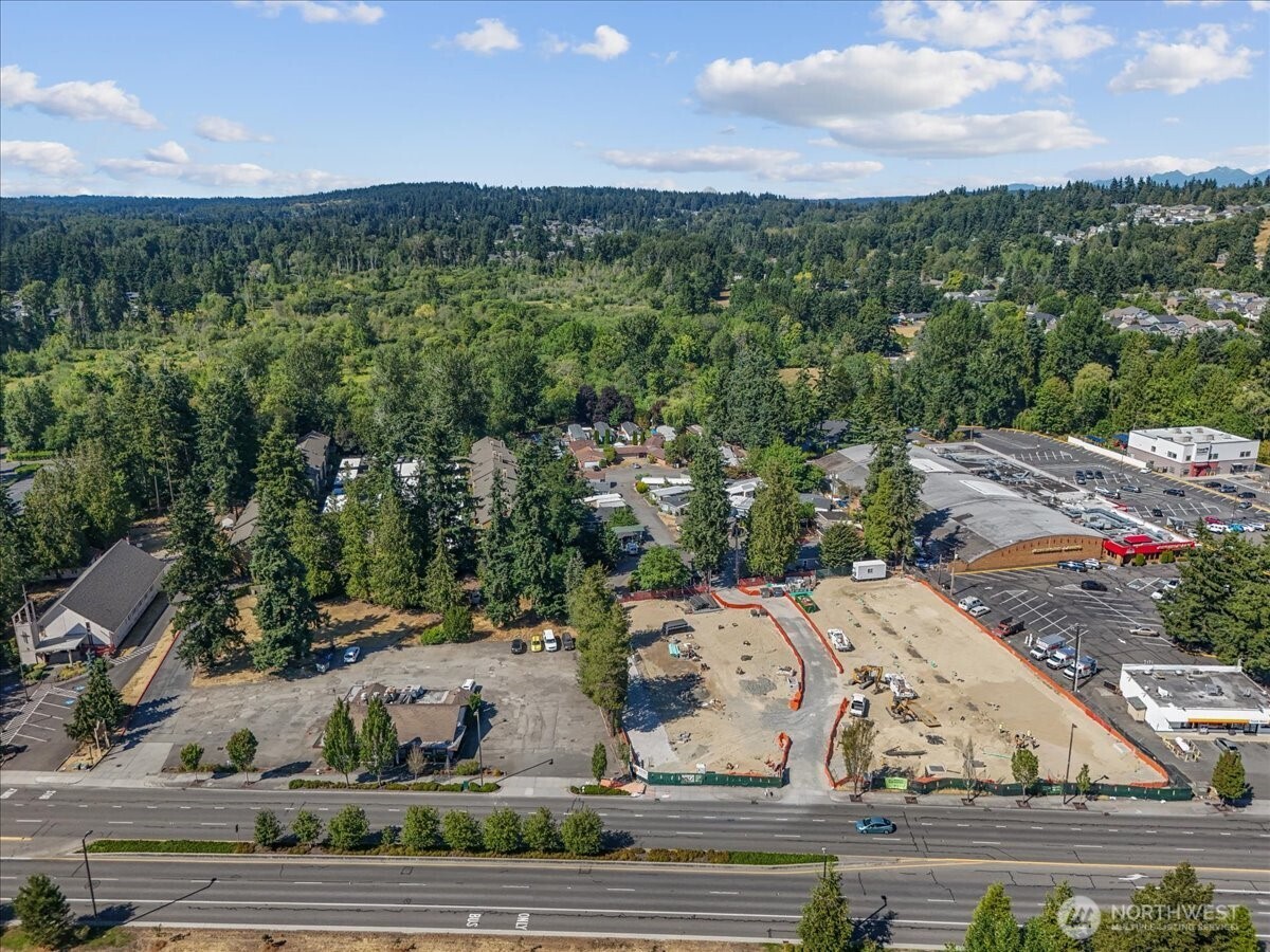 7614 Northeast Bothell Way, Unit 11 Kenmore, WA 98028 - Photo 25 of 26 a view of a city