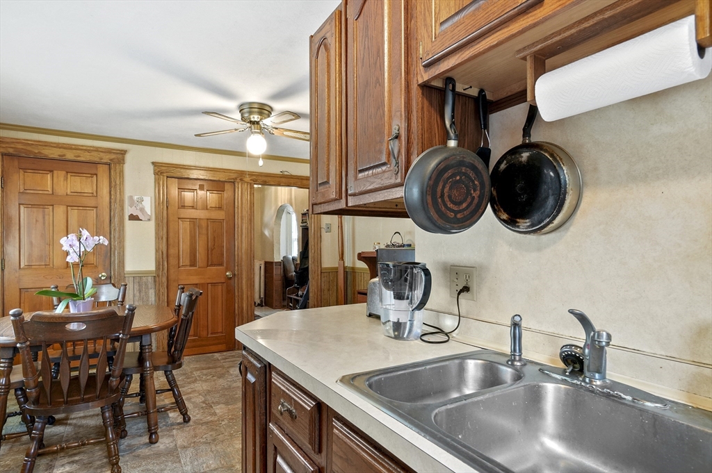 8 Royal Road Worcester, MA 01603 - Photo 12 of 42 Gallery Image 12
