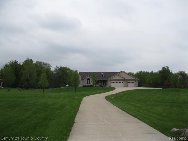 6038 Bordman Road Romeo, MI 48065 - Photo 2 of 32 IMG_3963.jpg