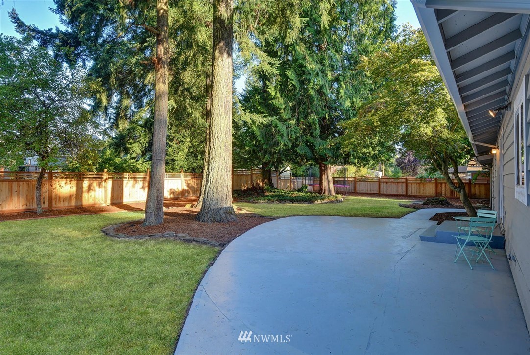 21524 Meridian Drive Southeast Bothell, WA 98021 - Photo 18 of 21