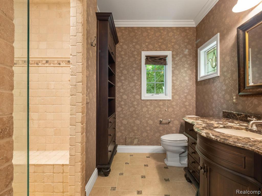 36663 Howard Road Farmington, MI 48331 - Photo 9 of 47