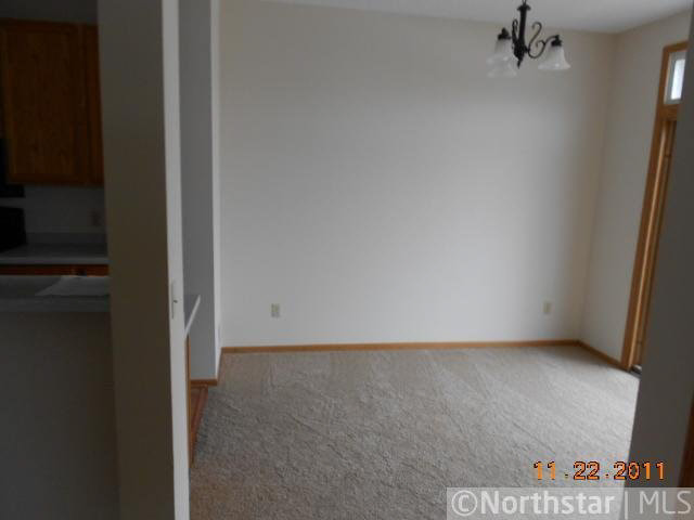 15547 Garnet Way Apple Valley, MN 55124 - Photo 5 of 8