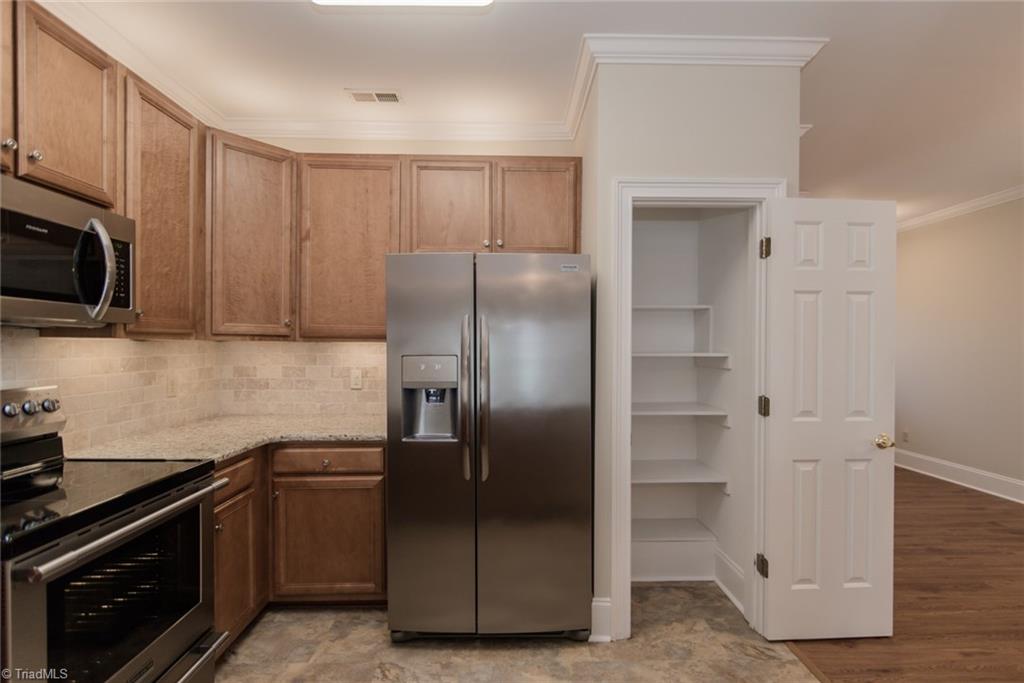 6136 Stadium Ridge Court Clemmons, NC 27012 - Photo 11 of 26 Gallery Image 11