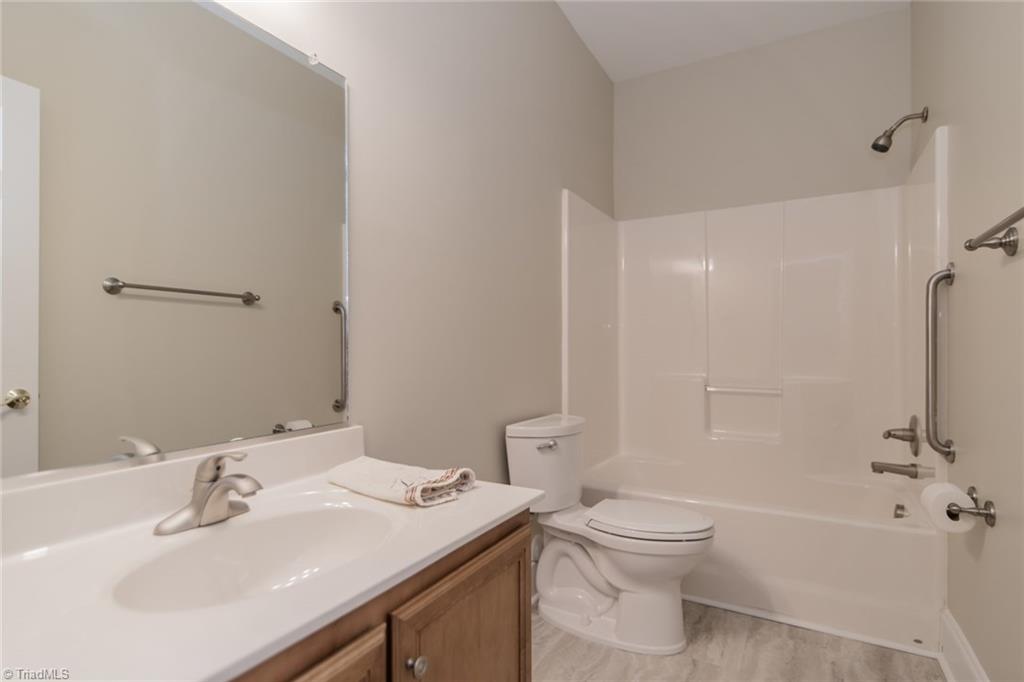 6136 Stadium Ridge Court Clemmons, NC 27012 - Photo 18 of 26 Bath 2