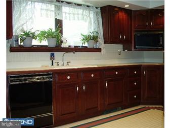 2702 East Orvilla Road Hatfield, PA 19440 - Photo 4 of 12 Kitchen