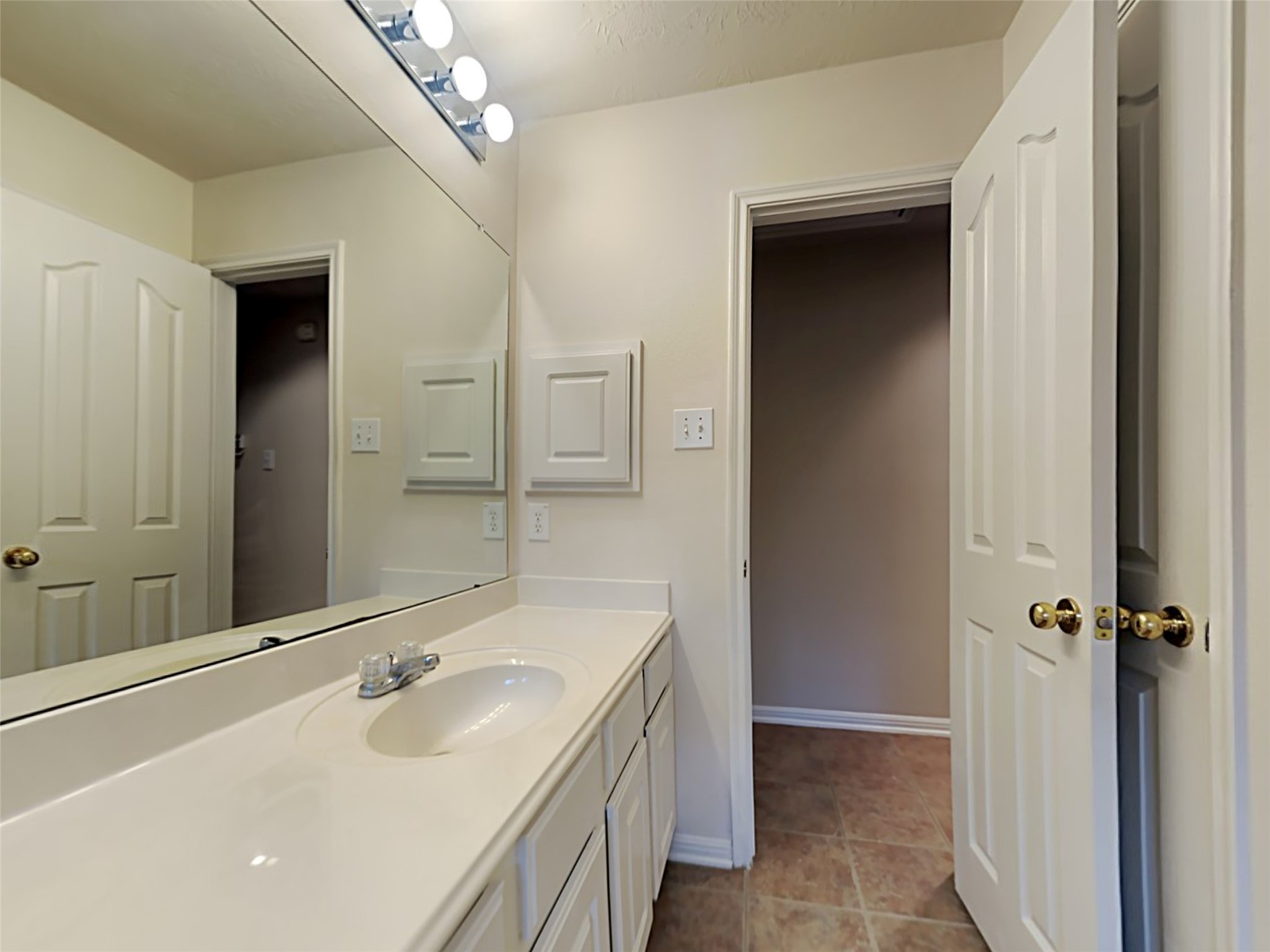 155 South Queenscliff Circle Spring, TX 77382 - Photo 10 of 19