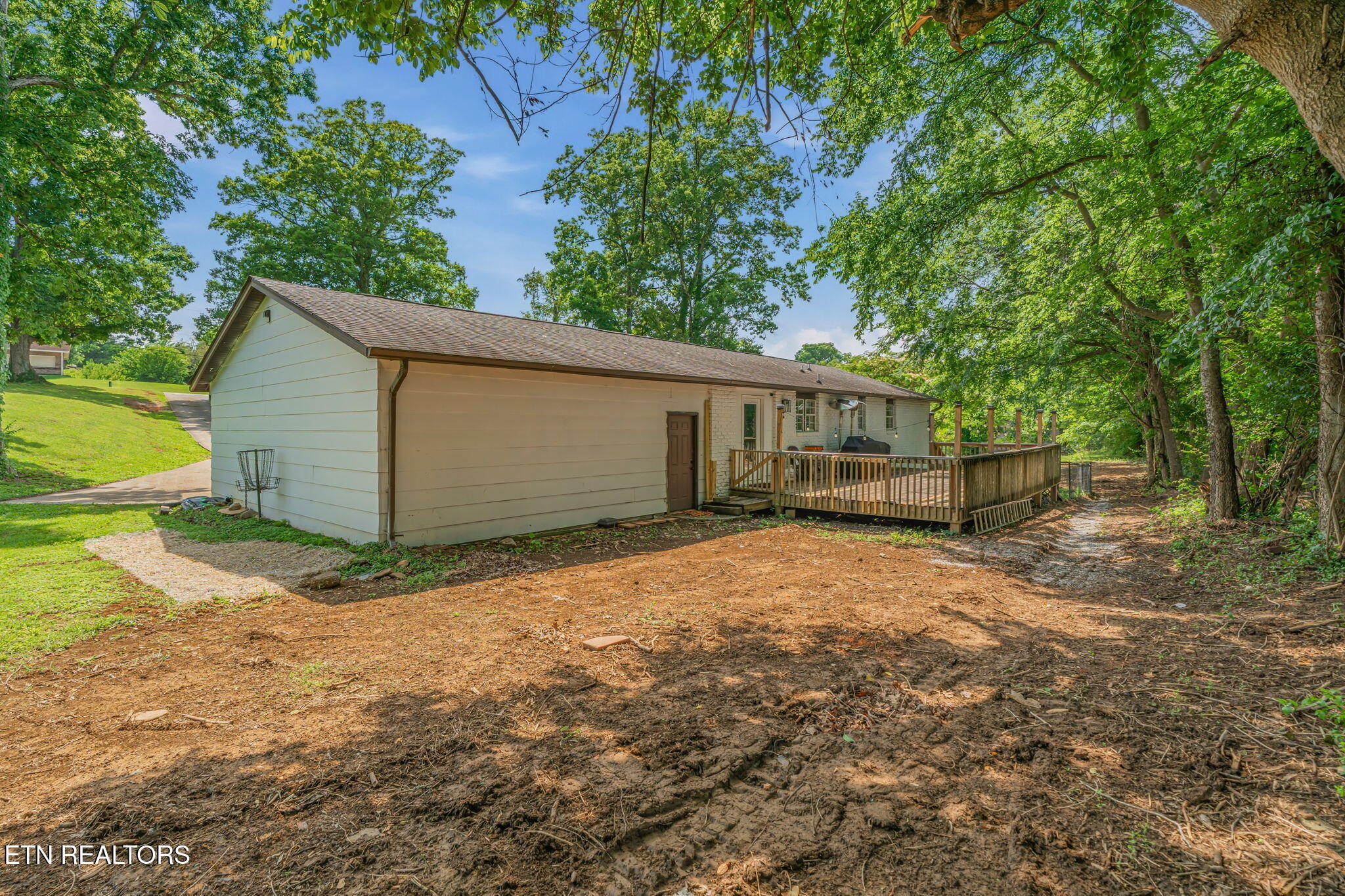 7325 Evanel Way Powell, TN 37849 - Photo 29 of 33 30-web-or-mls-7325 Evanel Way-10