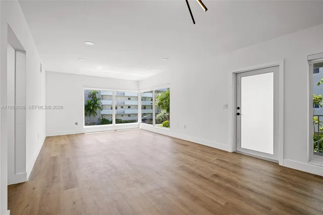 $2,800 | 3661 Northeast 170th Street, Unit 2, North Miami Beach, FL 33160