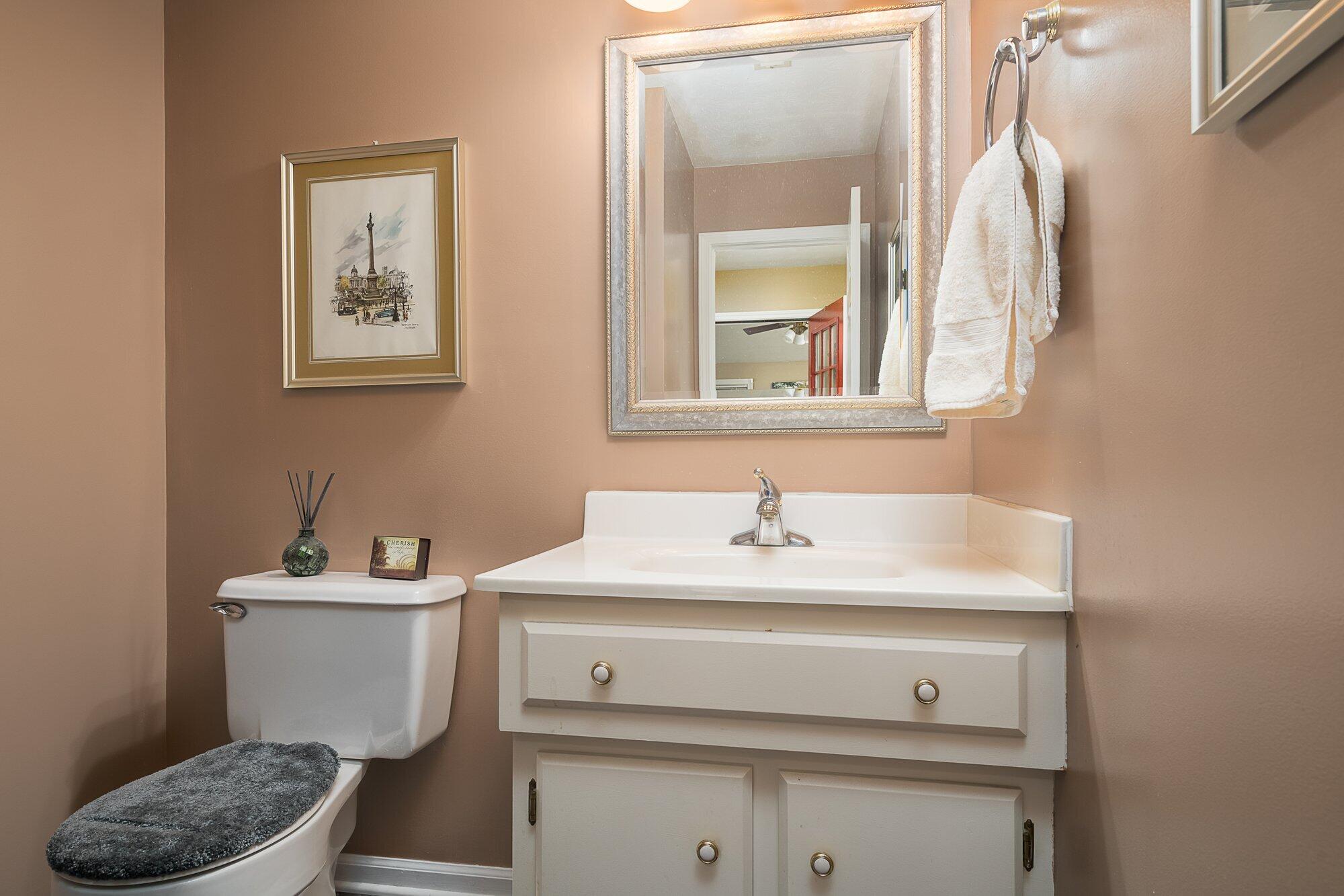 409 Ryne Court Versailles, KY 40383 - Photo 14 of 24 409_ryne_ct_8_8_23-014.jpg-SMALL