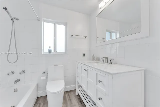 $1,549,000 | 971 Northeast 116th Street, Biscayne Park, FL 33161