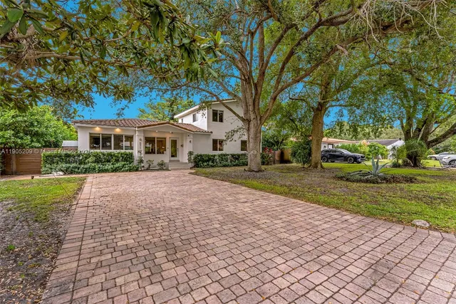 $1,549,000 | 971 Northeast 116th Street, Biscayne Park, FL 33161