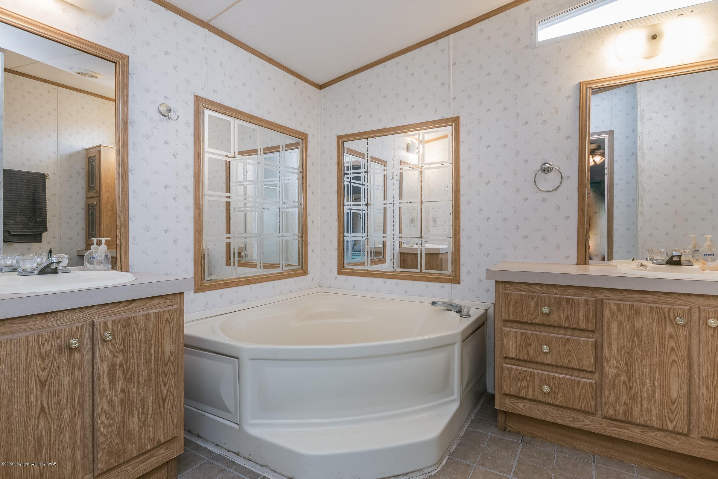 1401 Claude Road Amarillo, TX 79118 - Photo 12 of 22 014_Master Bathroom