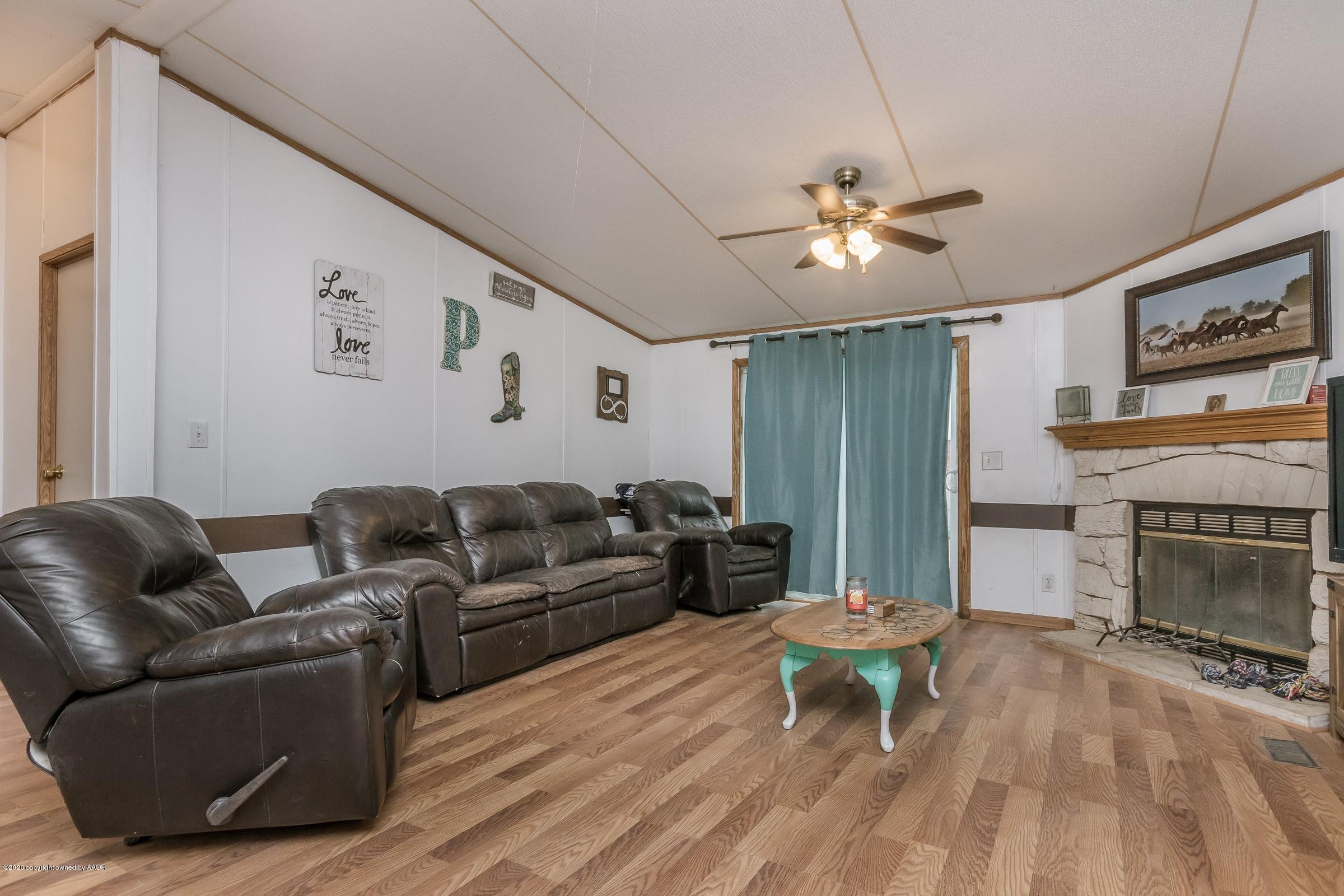 1401 Claude Road Amarillo, TX 79118 - Photo 2 of 22 004_Living Room