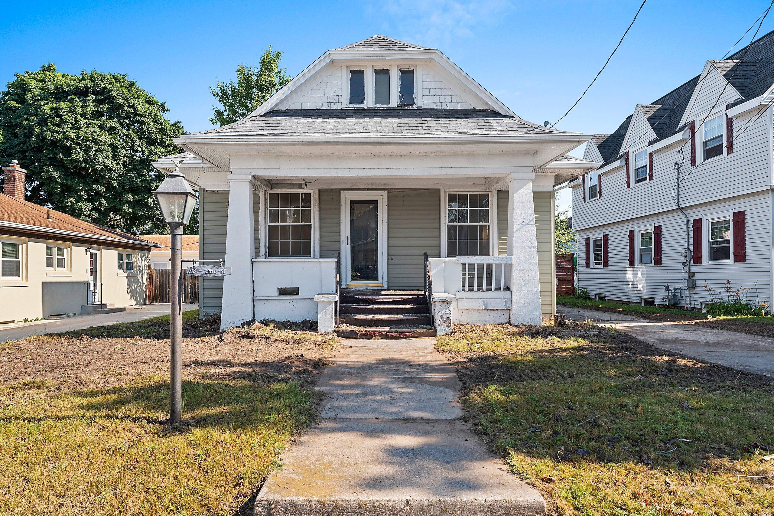 001-171828thStreet-TwoRivers-WI-54241-SM