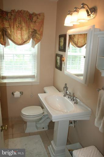 816 Trafalgar Road Towson, MD 21204 - Photo 17 of 29 Bath