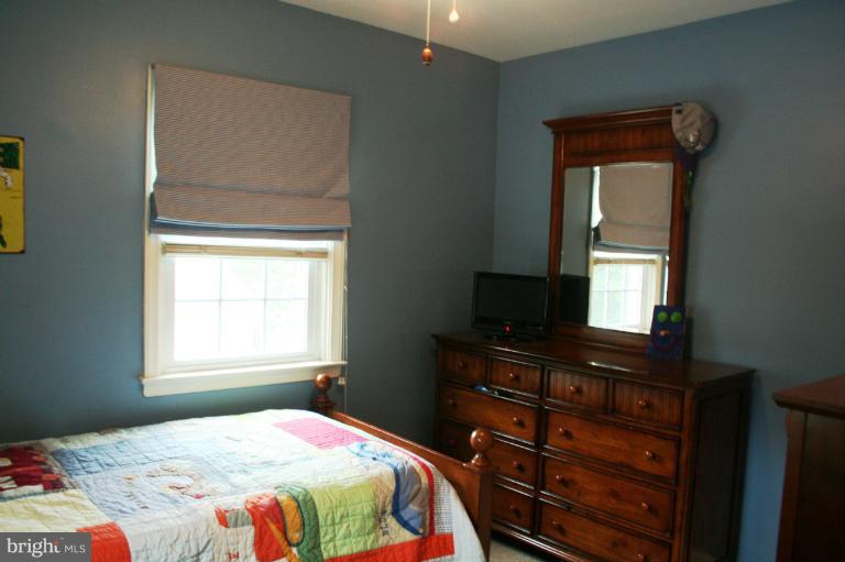 816 Trafalgar Road Towson, MD 21204 - Photo 7 of 29 Bedroom