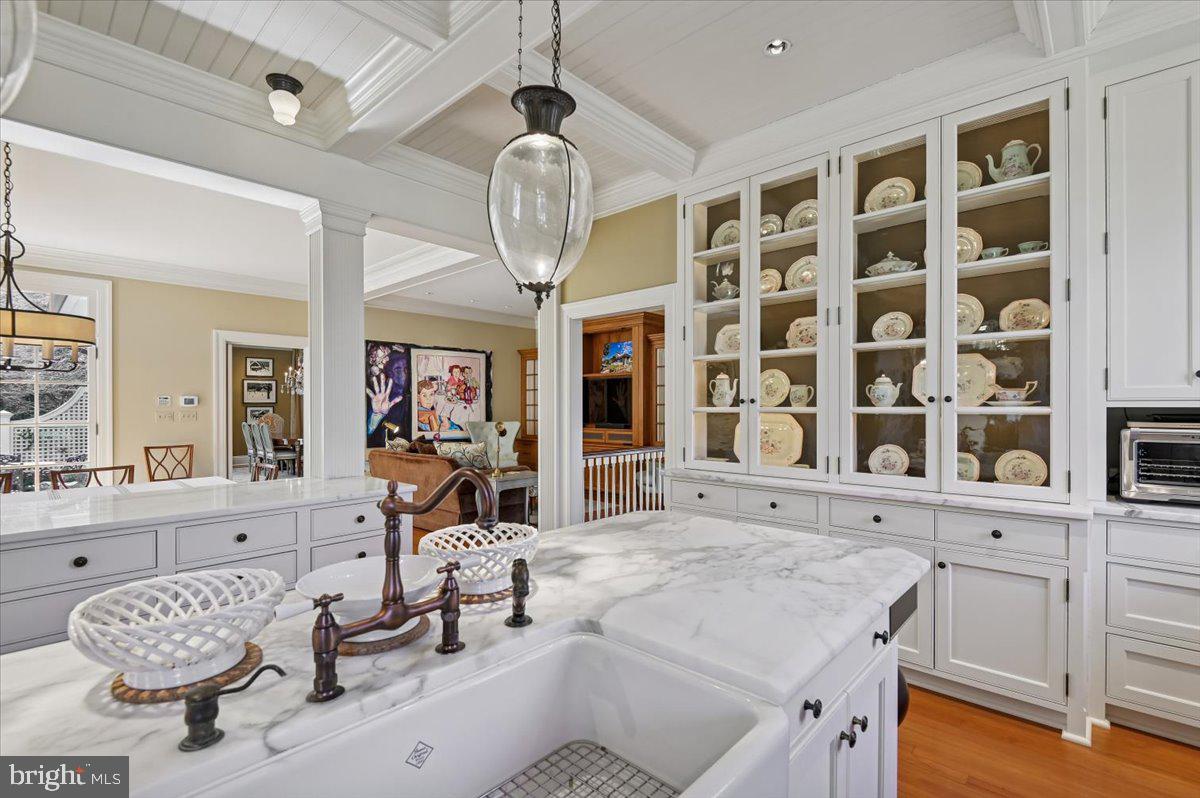 922 Rolandvue Road Baltimore, MD 21204 - Photo 19 of 89 Kitchen