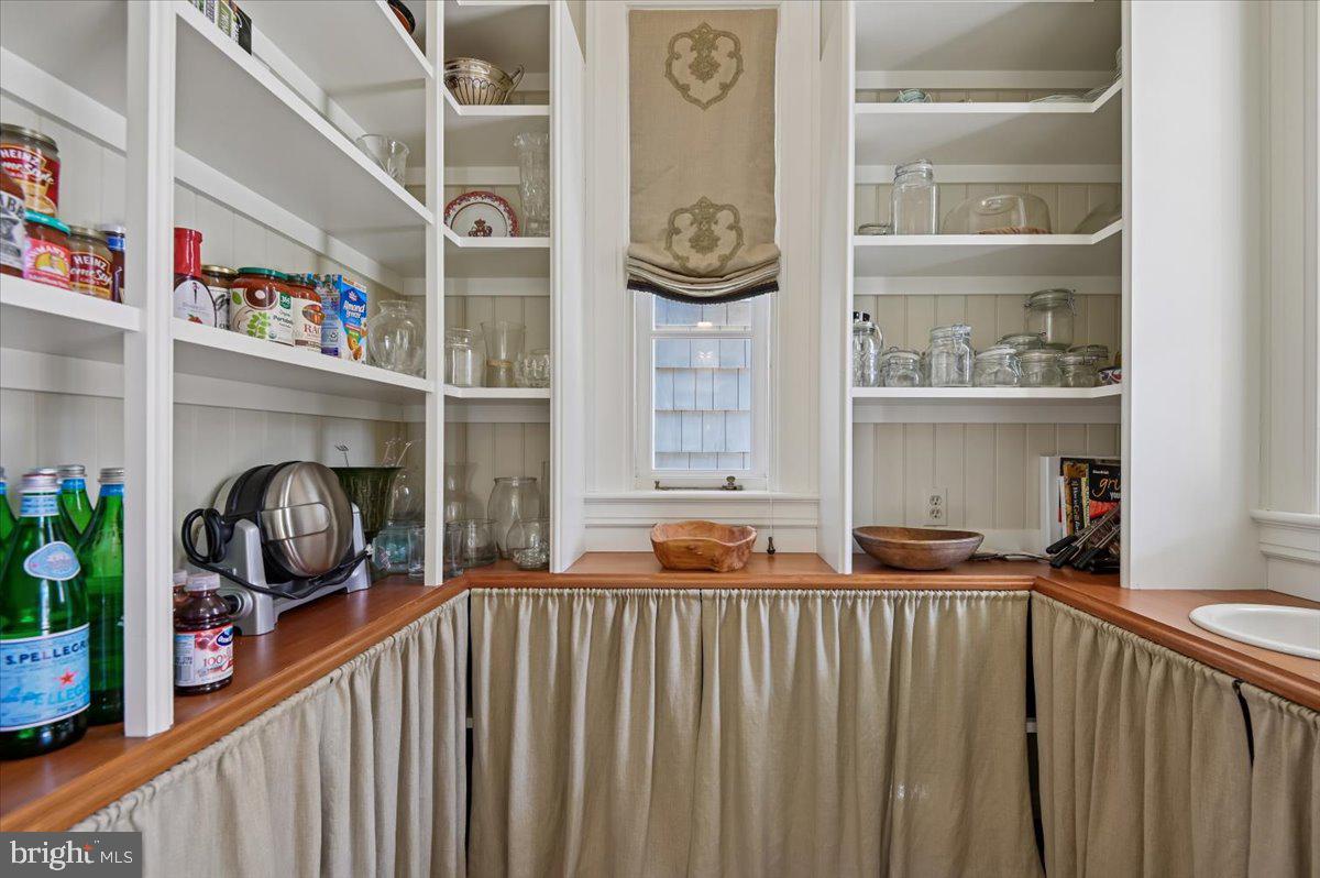 922 Rolandvue Road Baltimore, MD 21204 - Photo 29 of 89 Pantry