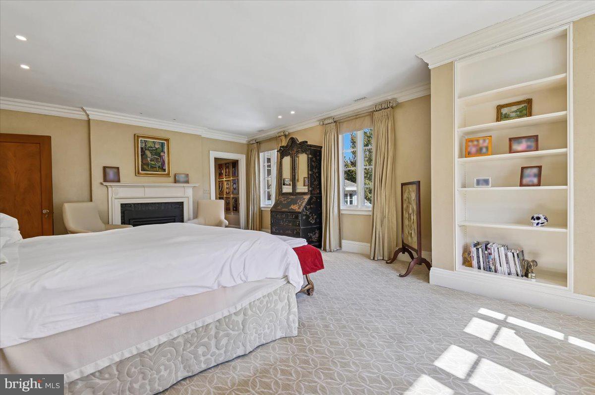 922 Rolandvue Road Baltimore, MD 21204 - Photo 38 of 89 a bedroom with a large bed and a window