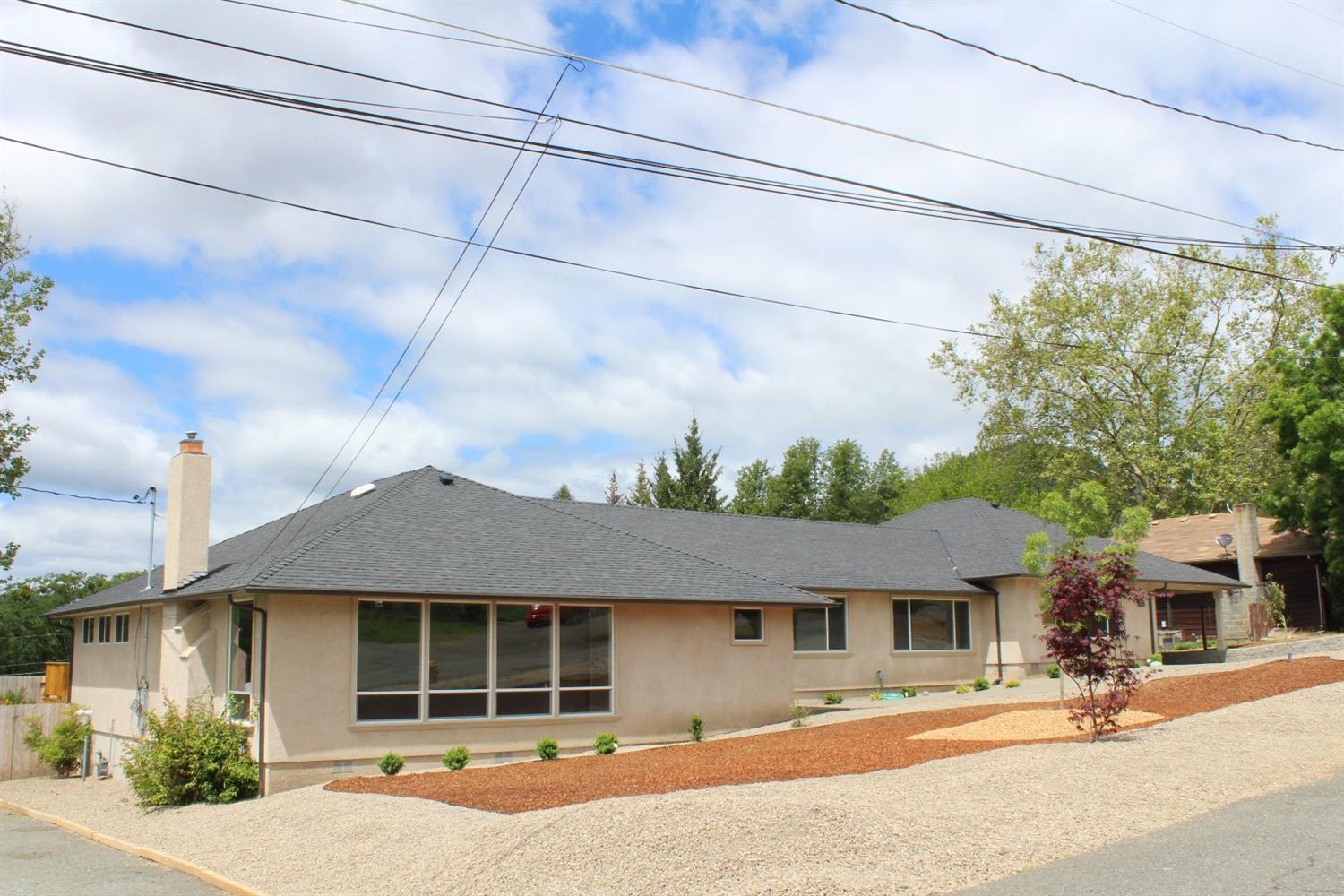 2370 Scoville Road Grants Pass, OR 97526 - Photo 3 of 34 Additional Photo