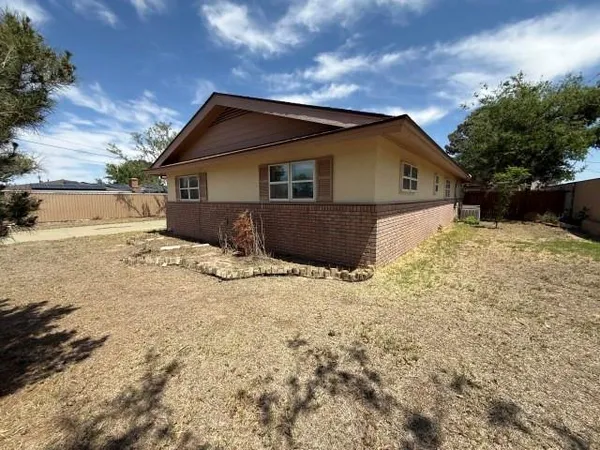 $219,900 | 306 South Summit Street, Fort Stockton, TX 79735