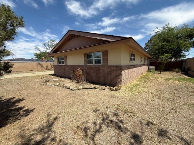 306 South Summit Street Fort Stockton, TX 79735 - Photo 2 of 27