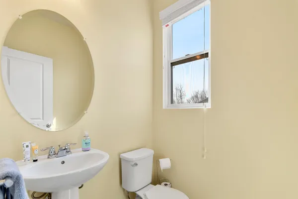 $2,900 | 2136 Wiltshire Drive, Ypsilanti, MI 48198