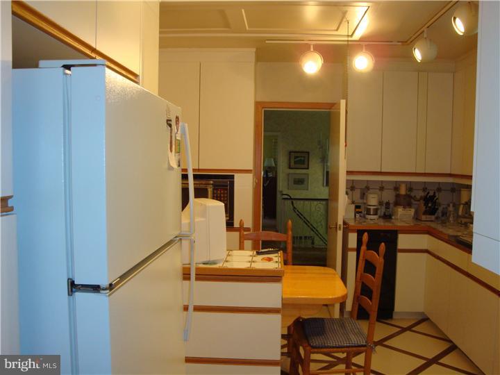 1616 Hill Road Reading, PA 19602 - Photo 14 of 22 Kitchen