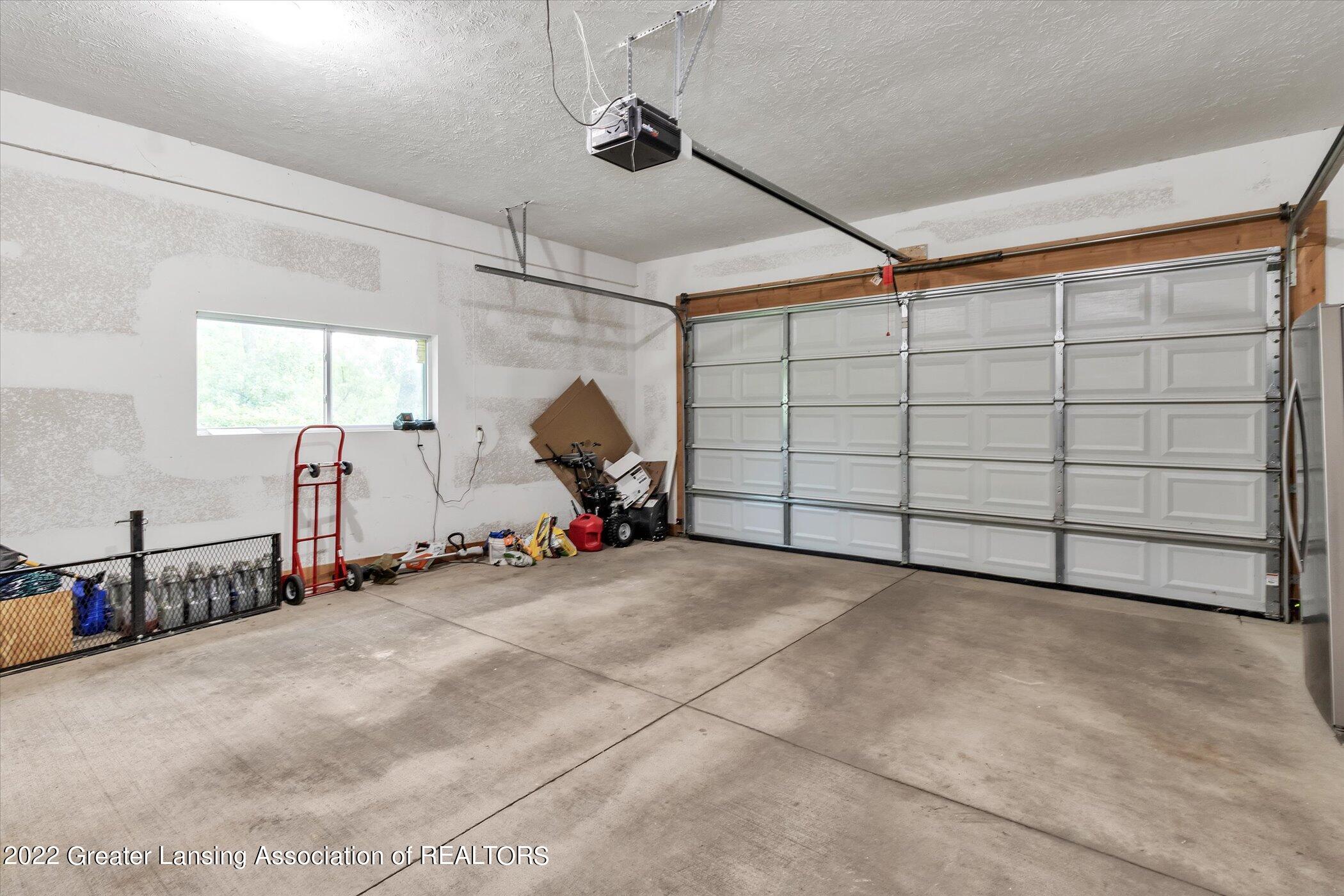 4300 South Cochran Road Charlotte, MI 48813 - Photo 49 of 75 49-4300-S-Cochran-Ave-WindowStill-Real-E