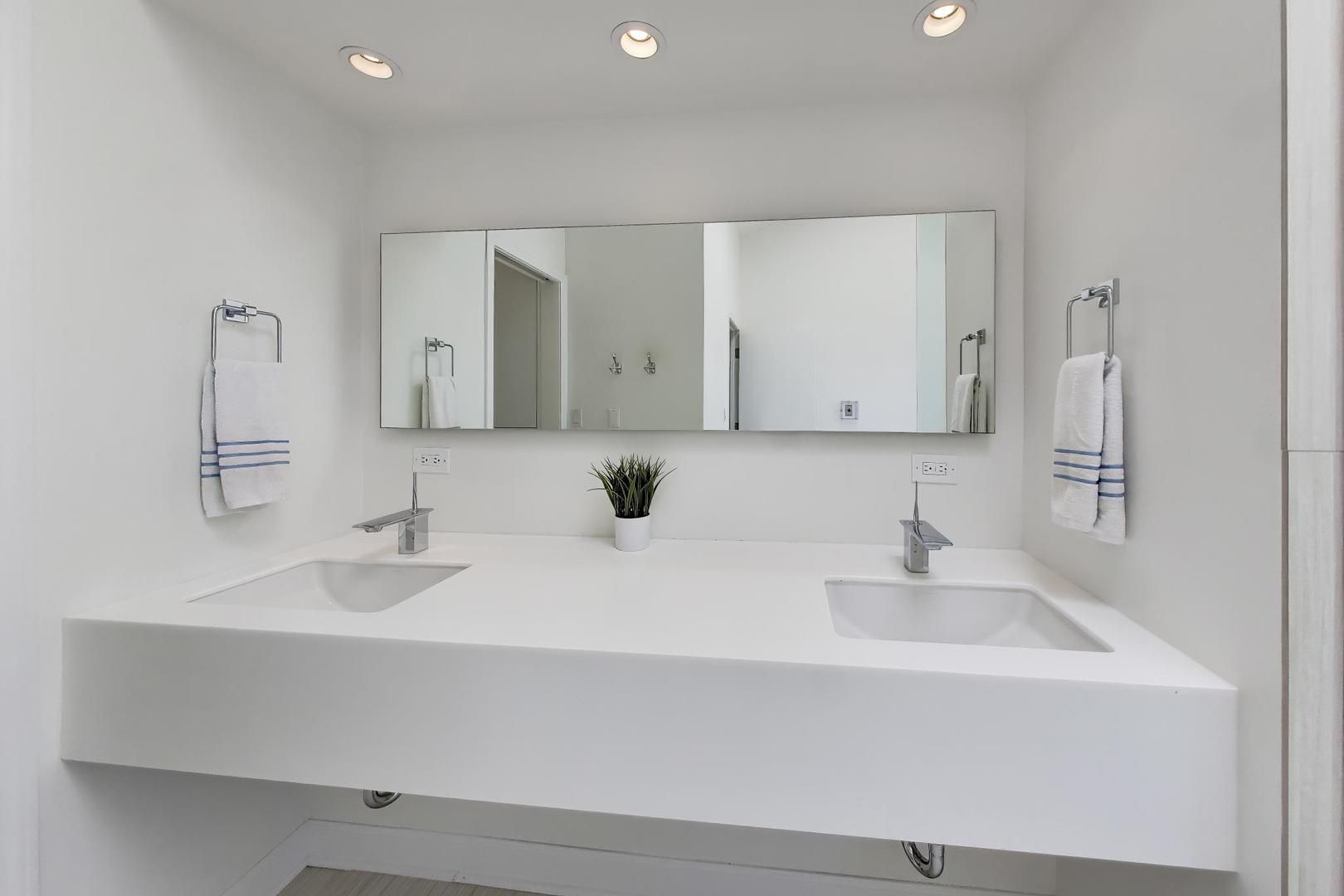 643 West Melrose Street, Unit 3 Chicago, IL 60657 - Photo 16 of 25