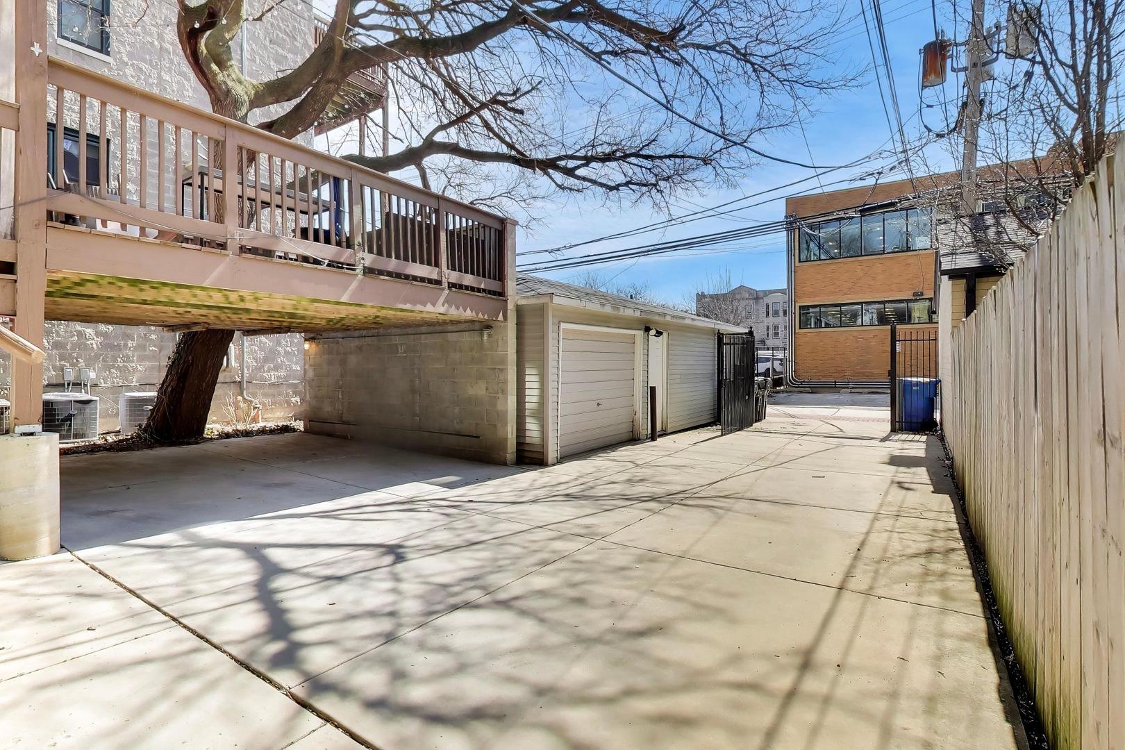 643 West Melrose Street, Unit 3 Chicago, IL 60657 - Photo 23 of 25